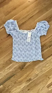 NWT Ocean Drive Blue & White Smocked Top ~ Size Medium ~ Beach Vacay - Picture 1 of 6