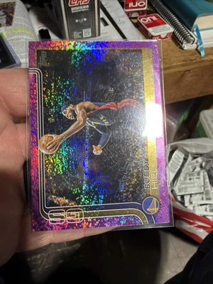 2025 Topps Buddy Hield Pink Sparkle Parallel #237 - Imagem 1 de 3