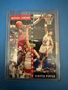 Tarjeta de Michael Jordan y Scottie Pippen Scoring Threats 1992 Upper Deck HOF #62 - Imagen 1 de 2