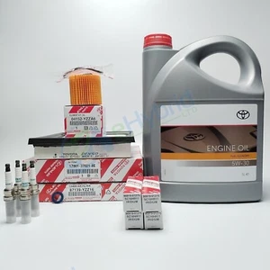 Kit de servicio original Toyota Auris híbrido ZWE16 1,8 L 2012-18 con bujías y 5W30 - Imagen 1 de 1