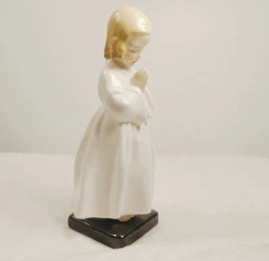 Figura Royal Doulton para dormir niña rezando HN 1978 - Imagen 1 de 5