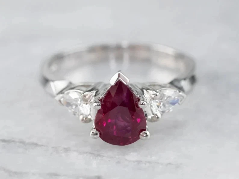 3.50 Ct Pear Cut Natural Ruby & Diamond 18K Solid White Gold Beautiful Ring - Image 1 of 4