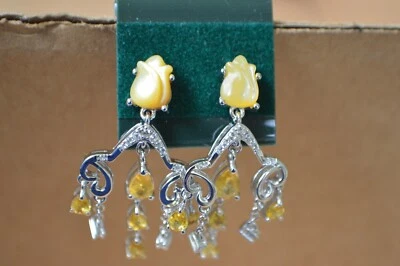 Pendientes de tulipán de plata de ley con zafiro amarillo/máterperla de 2,57 quilates  Foto 1 de 4