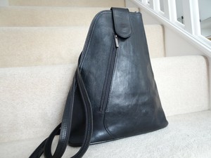 small leather grab bolsa