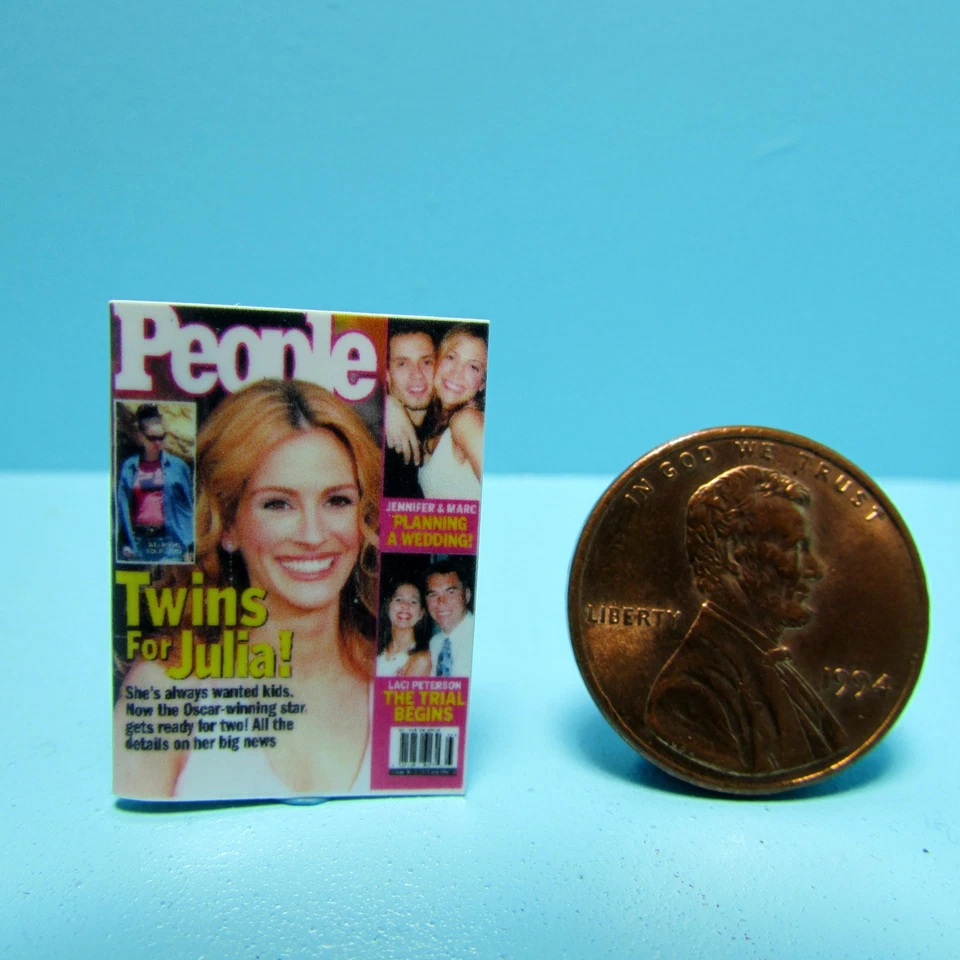 CINDI'S MINI Dollhouse Miniature Replica of People Magazine with Julia Roberts B058