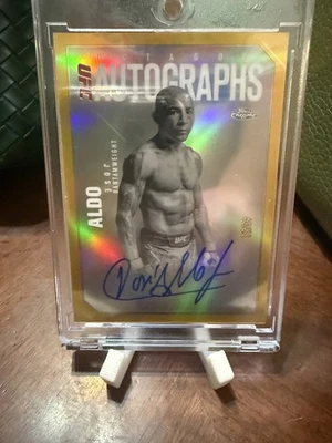 Autógrafos octágonos dorados Topps cromados UFC José Aldo 2025/50 Foto 1 de 2