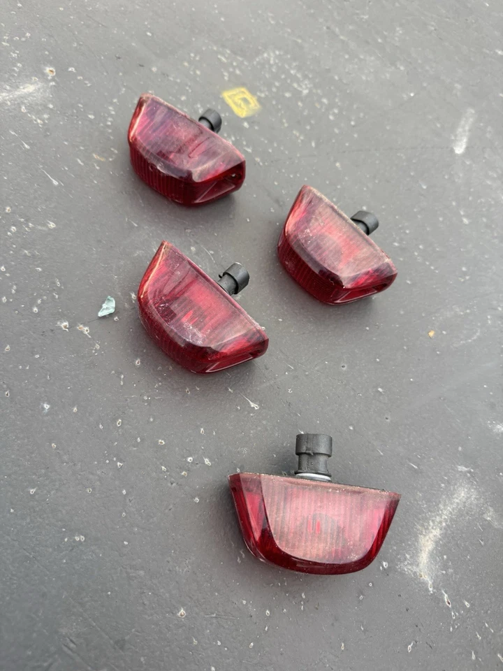Luces de circulación rojas del techo de la cabina trasera para Dodge RAM Promaster 1500 2500 3500 2014-23 Foto 1 de 1