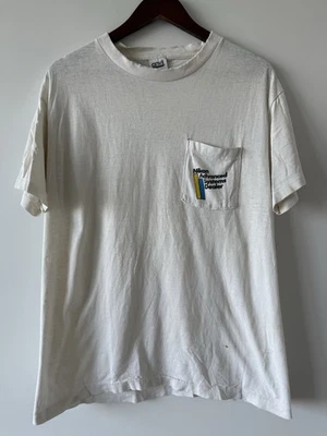 Camiseta DE COLECCIÓN 1990 Nikon Camera Showcase EP Levine Classic Store Boston MA - L Foto 1 de 4