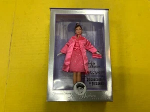 Audrey Hepburn as Holly Golightly in Breakfast at Tiffany’s (B) - Picture 1 of 10