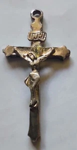 Colgante crucifijo vintage tono plata de 1,5" con acento de estrás único - Imagen 1 de 3