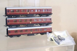 HORNBY R2907 RÂTEAU de 3 JOURS de ROUGE et OR LMS COURONNEMENT SCOT COACH SET om - Photo 1 sur 8