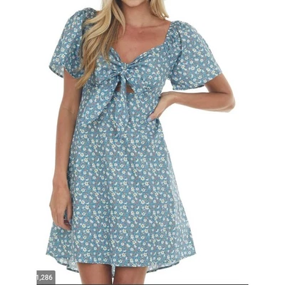 Mini Vestido Ripcurl Azul Floral Corbata Corte Frontal con Botón Falda Frontal Talla L Foto 1 de 4