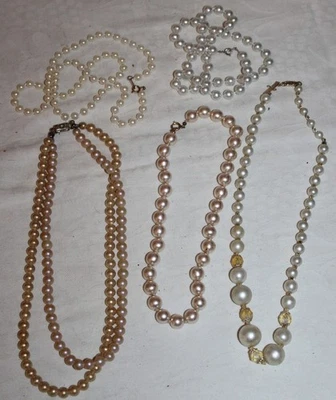 5 schöne Modeschmuck Ketten - Perlen (3) - Bild 1 von 3