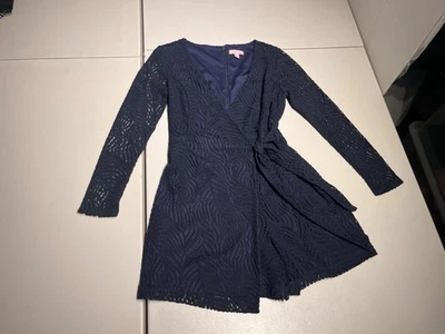 Lilly Pulitzer Romper Women's Small Blue Tiki Wrap Style Feather Bloom Lace Poly - Image 1 of 4