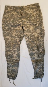 NUEVO CON ETIQUETAS PANTALONES DE COMBATE TRIPULACIÓN AÉREA DEL EJÉRCITO DE EE. UU. medio largo A2CU camuflaje digital - Imagen 1 de 10