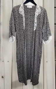 VTG California Dynasty Long Robe Kimono Women’s S Floral Lace Trim Cottage Black - Picture 1 of 12