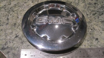 GMC Sierra 1500 Denali Yukon XL 2007 OEM tapa central cromada 9596381 OEM Foto 1 de 4