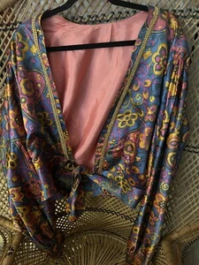 Vintage 1960s Paisley Groovy Balloon Sleeve Blouse Disco - Picture 1 of 7