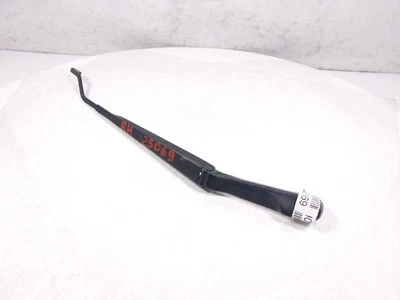 2001-2005 Lexus Is300 Right Passenger Windshield Wiper Arm 8521153040 - Image 1 of 4