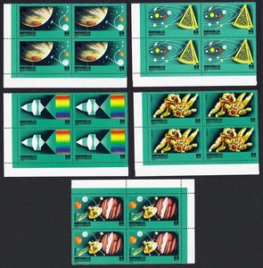 Mongolia Space Sir Isaac Newton Astronomy 5v Corner Blocks of 4 RARR 1977 - Picture 1 of 1