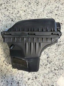 OEM 2009 Challenger SRT8 Air Box Intake Cleaner 6.1L Charger Magnum 2008-2010 - Picture 1 of 23