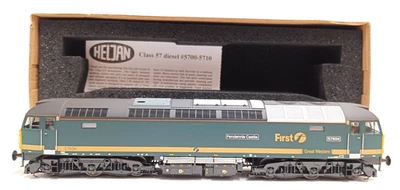 HELJAN CLASS 57 57604 PENDENNIS CASTLE FIRST GREAT WESTERN OO GAUGE NEW IN BOX - Image 1 of 4