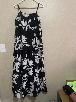 Maxi Vestido Para Mujer Nine West Sin Mangas Blanco y Negro Forrado Floral Talla Grande Foto 1 de 4