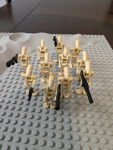 LEGO Star Wars Lot of 11 Battle Droids With Commander and 6 Blasters Minifigures - Picture 1 of 7
