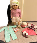 Kit American Girl Kittredge en tenue de rencontre, accessoires, PJ et jupe d'école