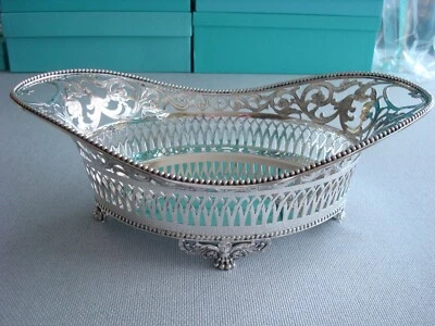 TIFFANY ИЗ ЧИСТОГО СЕРЕБРА ~ ЦЕНТРАЛЬНЫЙ ЭЛЕМЕНТ НЕОКЛАССИЧЕСКАЯ КОРЗИНА БЛЮДО 12,5» ~ ОЧЕНЬ РЕДКАЯ! - Изображение 1 из 4