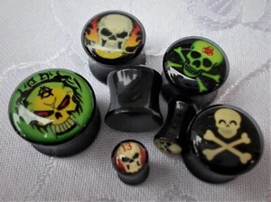 4MM-16MM TOTENKOPF SKULL OHR  PLUG PLUGS PIERCING FLESH TUNNEL SADDLE PLUG ACRYL - Picture 1 of 15