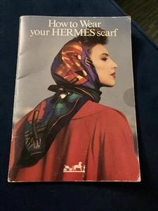 Vintage 1986 HERMES Booklet How to Wear Your Hermes Scarf Catalog - Bild 1 von 5