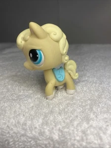 Littlest Pet Shop gelbes Pony Pferd #403 mit blauem Sattel 2007 - Bild 1 von 6