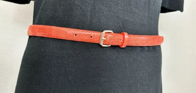 Cinturón Ann Taylor Cuero Lagarto Ajustado Talla Pequeña Rojo Tono Plata Hebilla Foto 1 de 4