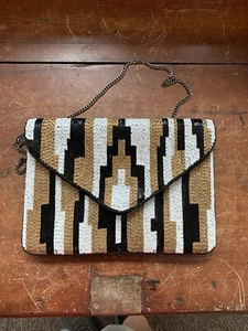BOLSO CLUTCH MODERNO MUJER CON CUENTAS 10"X 7" - Imagen 1 de 3