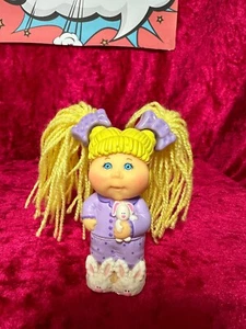 Figura muñeca pelo rubio Mega Block - Imagen 1 de 3