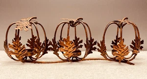 🎃 NWOT Bronze-Tone Pumpkin Tea Lite Holders, 3 Connected, 4" D x 14" L - Imagen 1 de 9