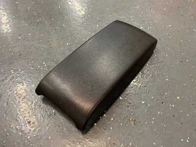 2004-2012 CHEVY COLORADO GMC CANYON OEM CENTER CONSOLE LID LS LT 04-12 05 06 07 - Image 1 of 4