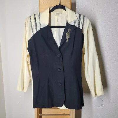 Blusa Blazer Vintage ZZ Micheals Azul Marinho Botão Creme Tamanho P Botões Decorativos  - Imagem 1 de 4