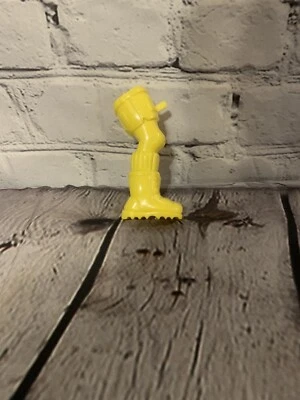 The Grape Escape Vintage Board Game Replacement Parts Yellow Leg/ Boot 1992 - Image 1 of 2