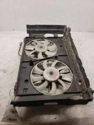 Conjunto de ventilador de radiador de motor Toyota Prius VIN Du para 2010-2015 OEM Foto 1 de 4