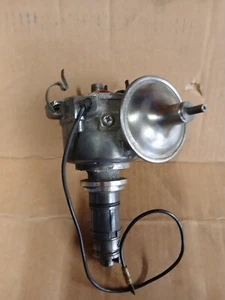 Lucas 4 Cylinder Distributor Used - Picture 1 of 3