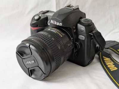 Nikon D D70 6.1MP Digital SLR Camera - Black + AF-S Nikon Nikkor 18-70mm Lens - Image 1 of 4