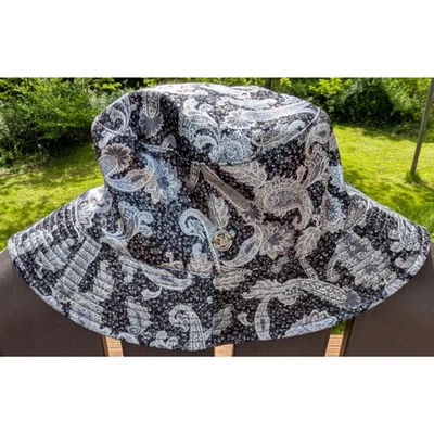 Steve Madden Sombrero Cubo Negro/Plateado Floral Talla Única Poliéster Playa Verano Sombrero Foto 1 de 4