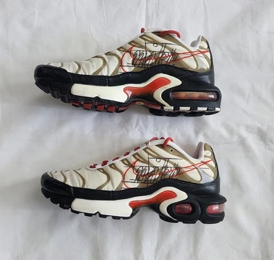 Nike Boys Air Max Plus - Boys' Running Shoes White/Black/Pure Platinum Size 5.5 - Image 1 of 4