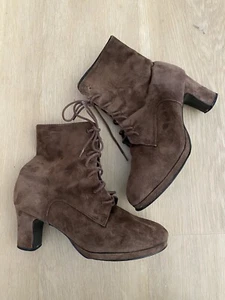 Vintage Brown Suede Lace Up Block High Heel Boots Women Size 7 - Leather Upper - Picture 1 of 6