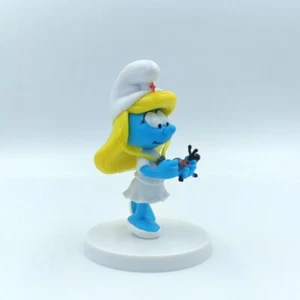 Sbabam Smurfs Jobs Series (2019) - Veterinarian Smurfette on Base (7,5 cm / 3") - Picture 1 of 9