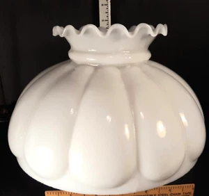 ONE VTG. GWTW 10" Fitter MELON Oil Or Electric Glass Lamp Shade GC107 - Picture 1 of 3