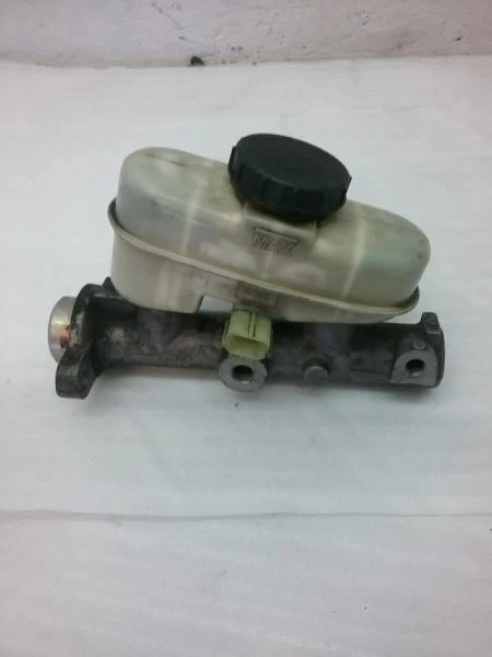 Cilindro maestro de freno Ford Crown Victoria S-12P 2007 4,6 L Foto 1 de 4