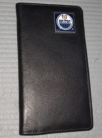 Siskiyou Sports NHL Tall Leather Wallet - Oilers Cover